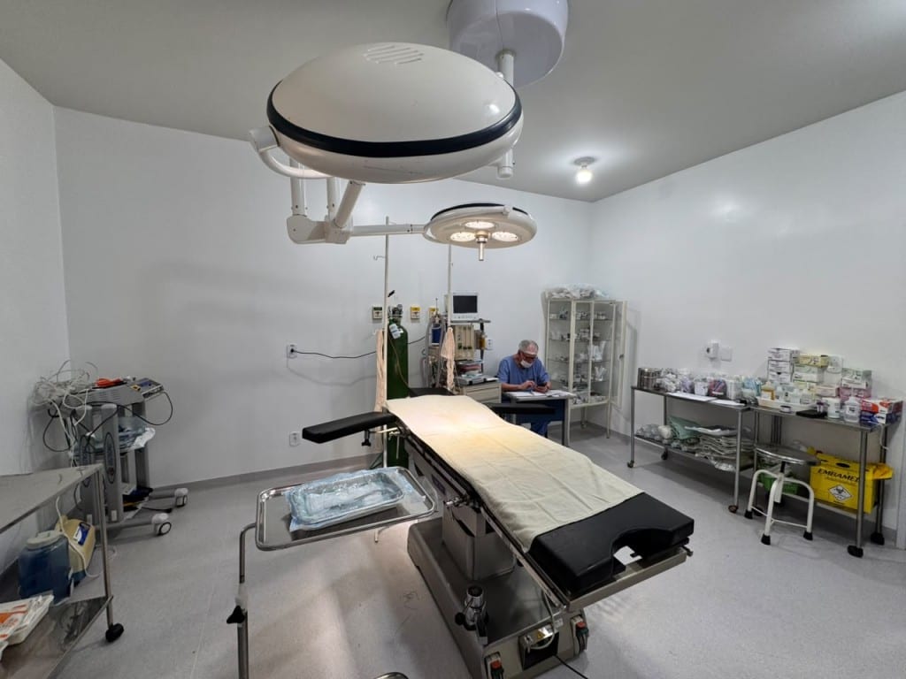 Diamantino conclui reforma do centro cirúrgico do Hospital São João Batista