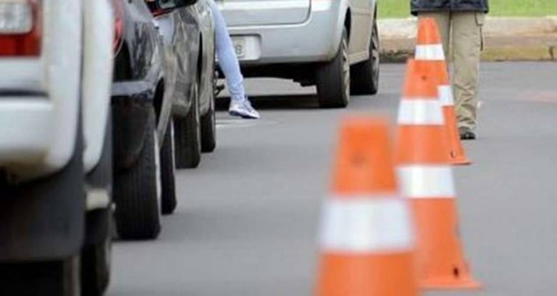 Avenida 26-A com Rua 4-A interditada em Vila Alemã na manhã de segunda (21)