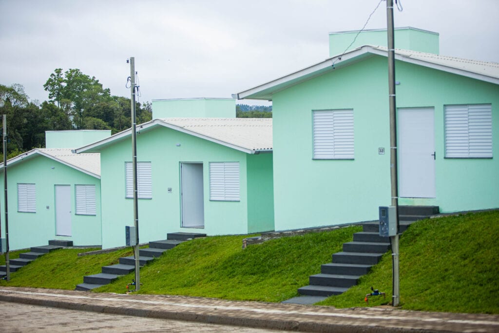 Novo Barreiro entrega 20 moradias do Loteamento Cidade Nova