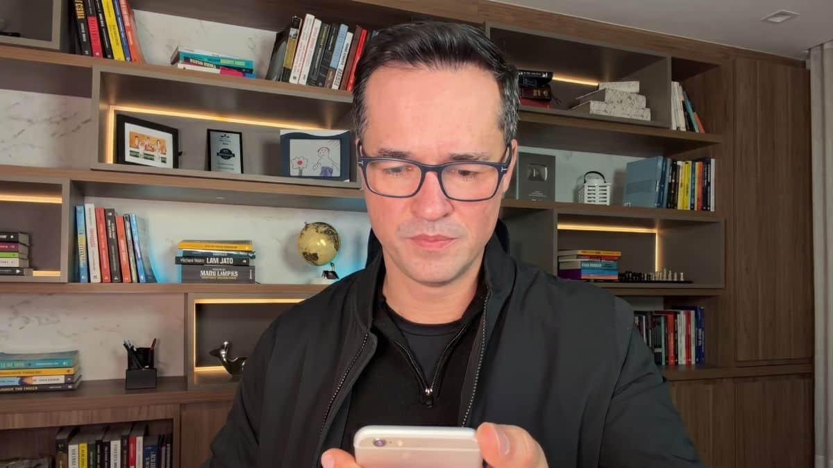 Gleisi chama Deltan de inelegível e reacende disputa no debate