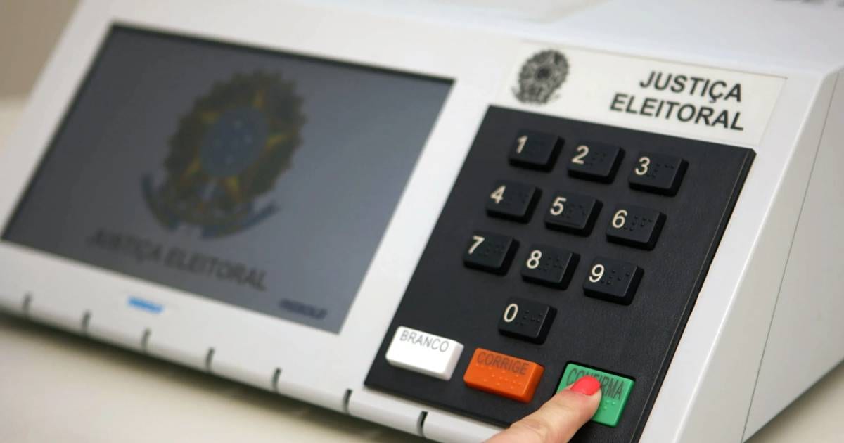 Caça às bruxas aos isentões? Público cobra posicionamento político de celebridades
