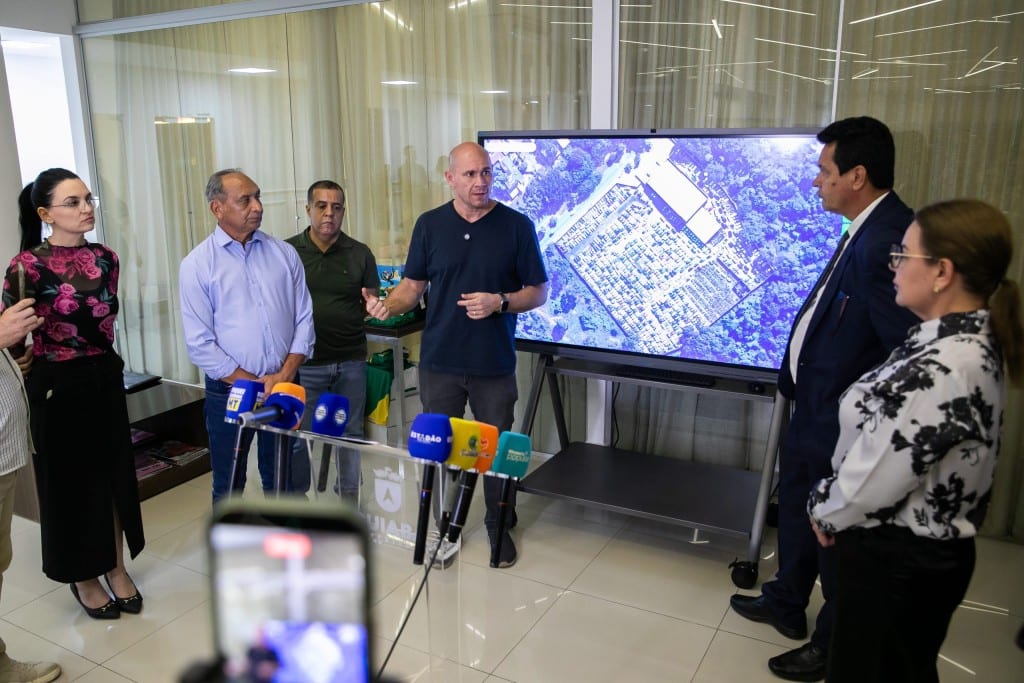 Abilio sanciona lei que isenta remoção e estadia antes do Leilão Cuiabá 03/2026