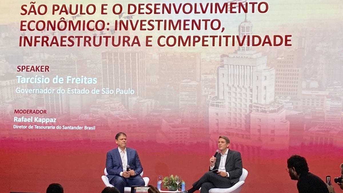 Tarcísio diz que Lula pode ‘carimbar estrelas’ nas obras; não fará diferença