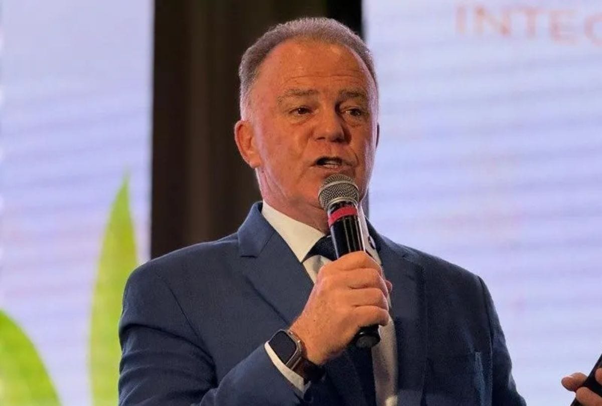 Renato Casagrande (PSB) eleito senador do Espírito Santo