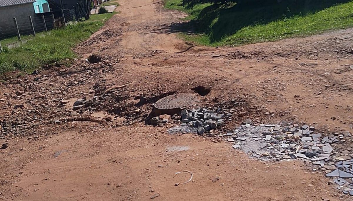 Vereador pede recuperação urgente da Rua João Fonseca Guimarães
