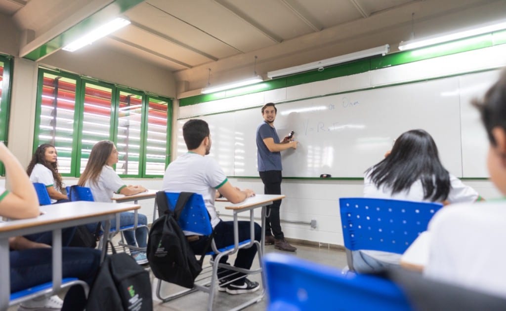 Inscrições para a Escola Sirius a professores de ensino médio vão até 20/9
