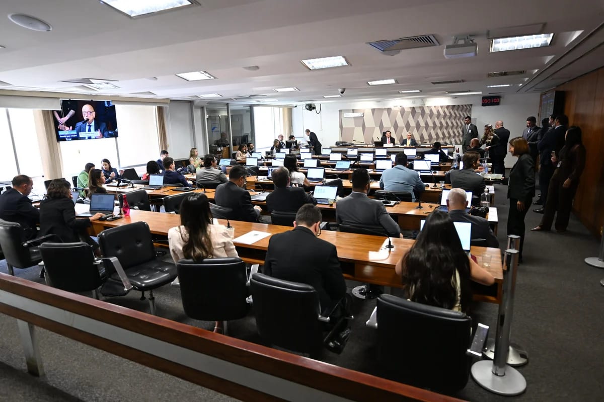 CCJ do Senado aprova PEC da Segurança Pública; proposta segue para o plenário
