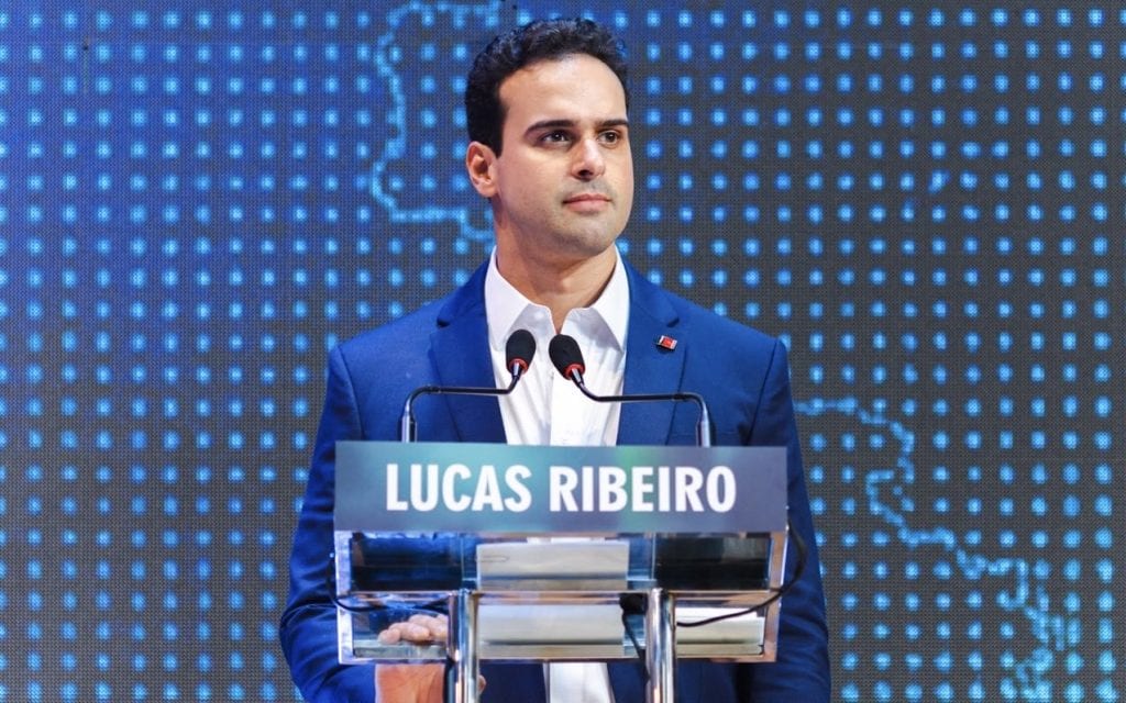 Lucas anuncia calendário de promoções na PM e cita avanços na educação
