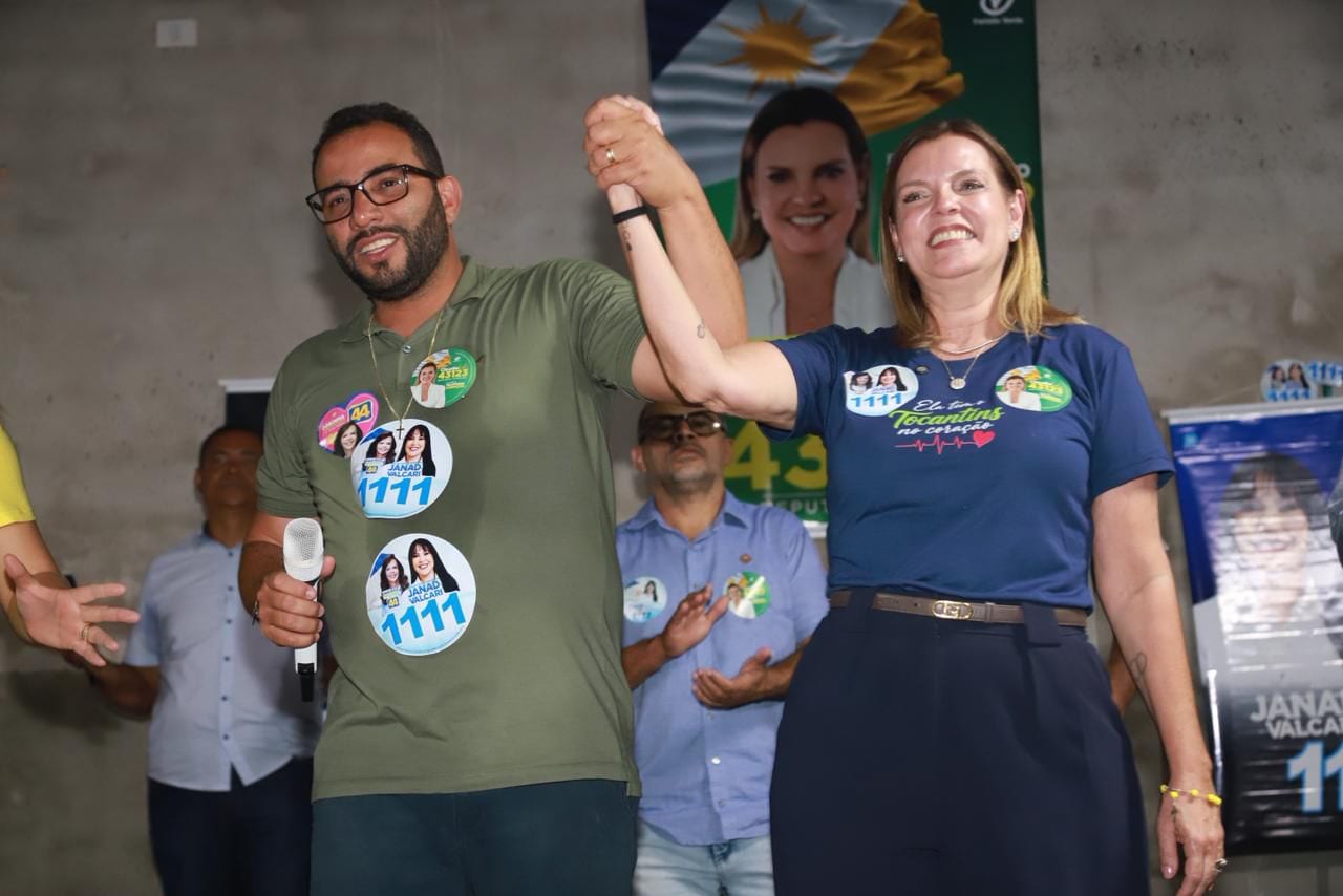 Claudia Lelis inicia agenda em Paranã e diz querer ampliar trabalho no Sudeste