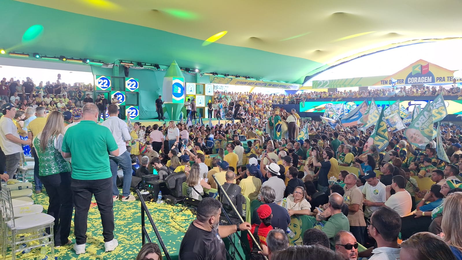 Efraim Filho escolhe esposa de Cabo Gilberto como vice na Paraíba