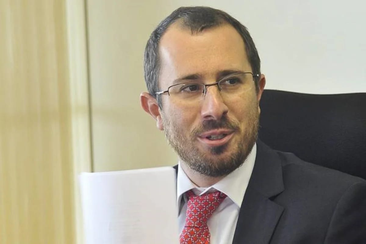 Ministro da CGU articula aliado para superintendência do Cade