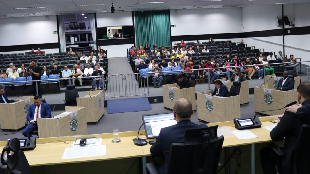 Paulínia aprova ações afirmativas; Cosmópolis debate Plano Diretor