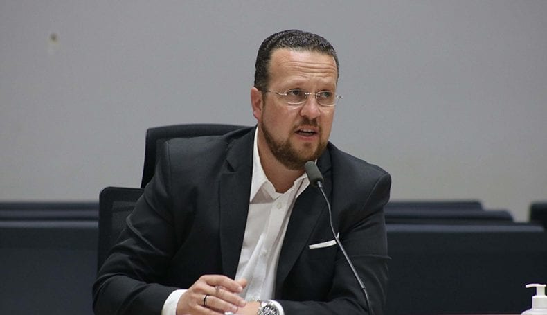Presidente do PSD de Santa Cruz diz que 2028 não está na pauta