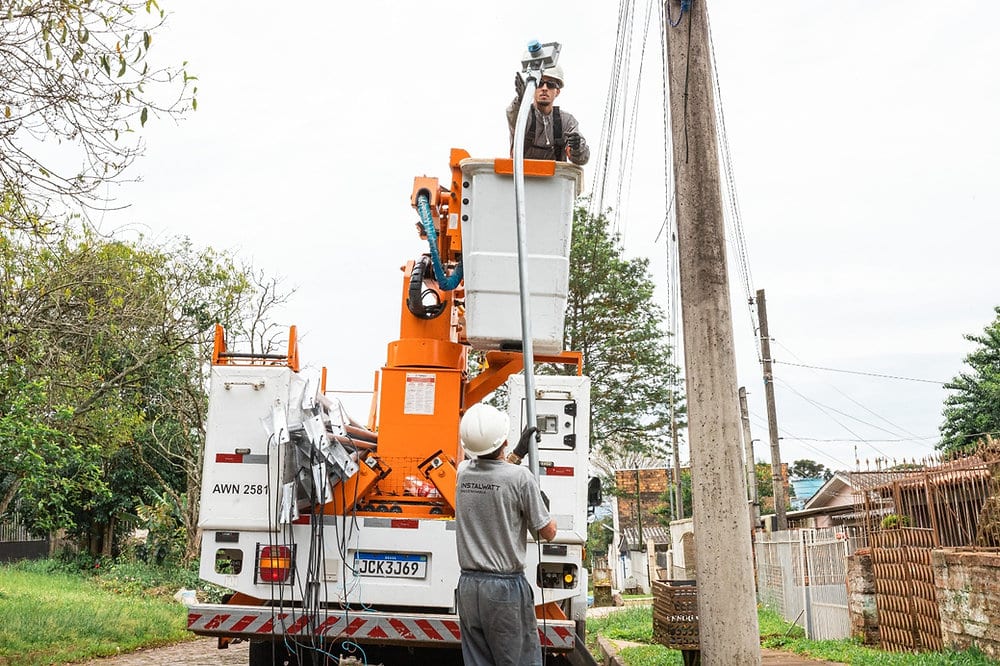COHAB Feitoria recebe 430 novas luminárias de LED em 63 ruas