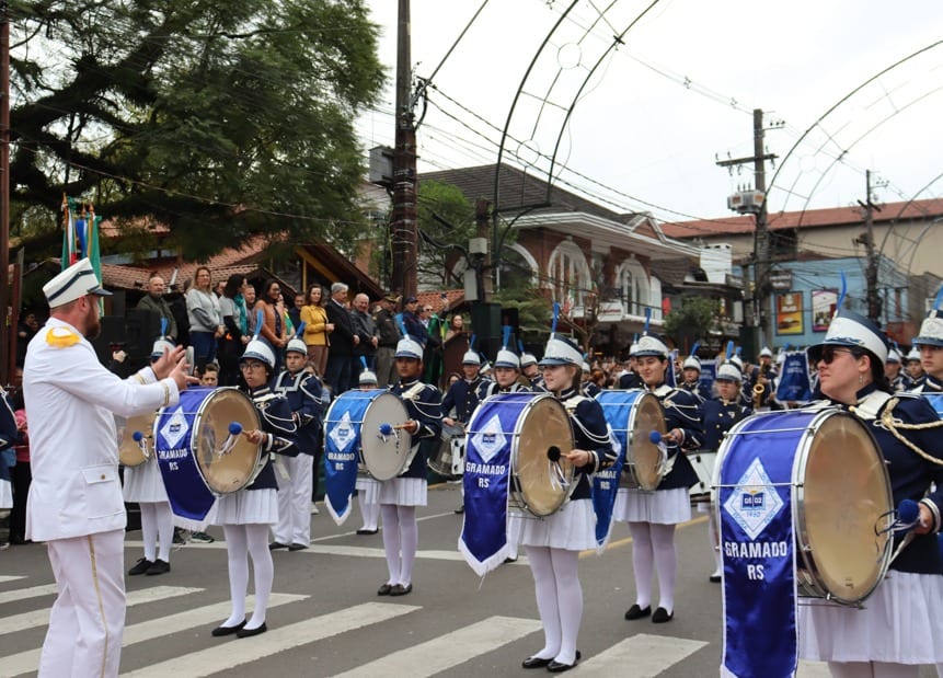 Gramado promove dois Desfiles Cívicos, no mês de setembro, em celebração à Independência do Brasil