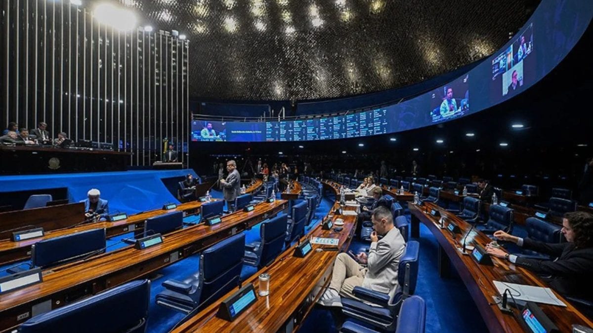 Fim da escala 6×1: após aprovação da PEC, veja quando começa a jornada de 40 horas e como será a transição para empresas