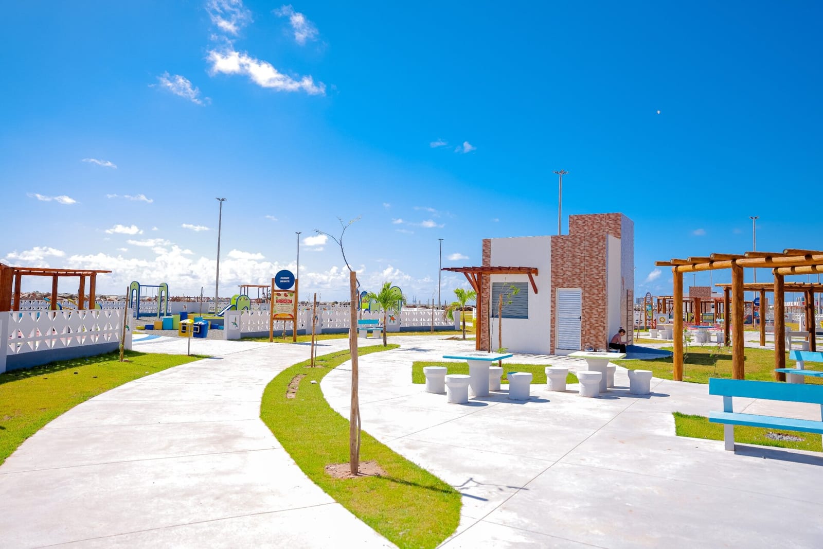 Inaugurada primeira etapa da Orla Governador João Alves Filho na Coroa do Meio