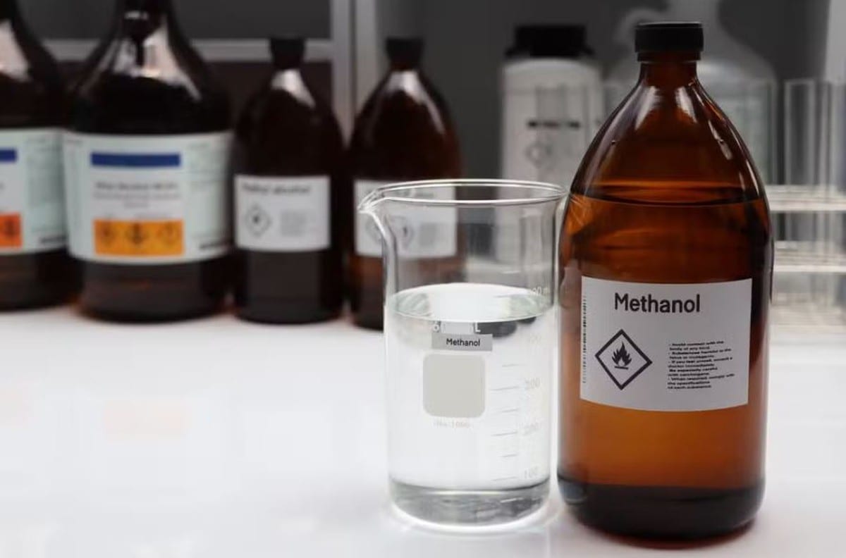 Bares mudam compra e inutilizam garrafas um ano após primeira morte por metanol