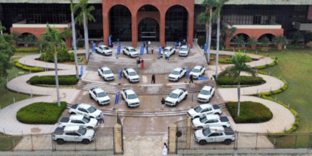 17 cidades do Tocantins recebem caminhonetes para assistência social; governo prevê mais 23 entregas em novembro