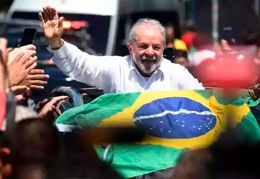Lula vence eleição presidencial e o Brasil derrota o fascismo