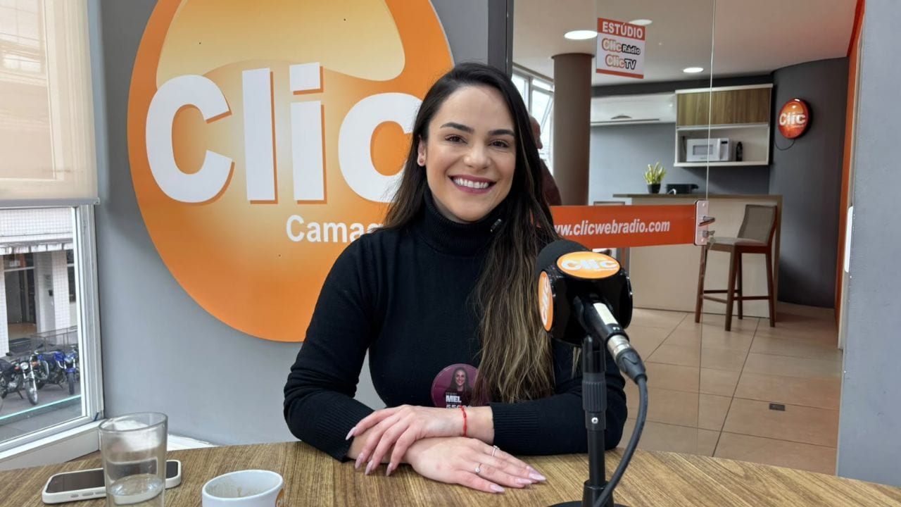 Mel Albuquerque, 36, reforça vínculo com Camaquã e apresenta pautas na Clic Rádio