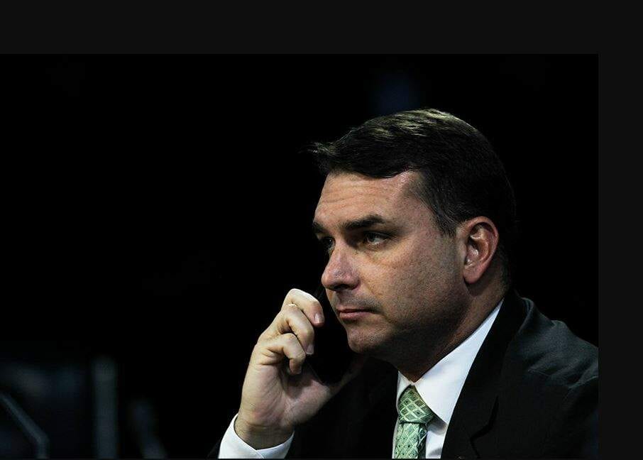 Campanha de Flávio Bolsonaro cria comissão evangélica para ato de 7 de Setembro