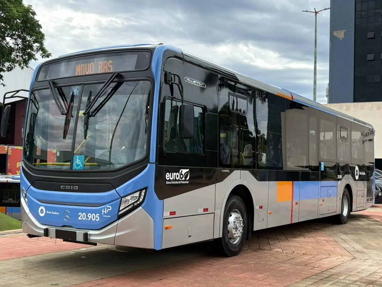 Goiânia recebe novos ônibus padrão BRS, com mais acessibilidade e agilidade