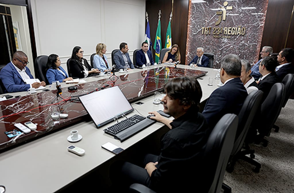 Saúde mental de servidores do sistema prisional é debatida em reunião
