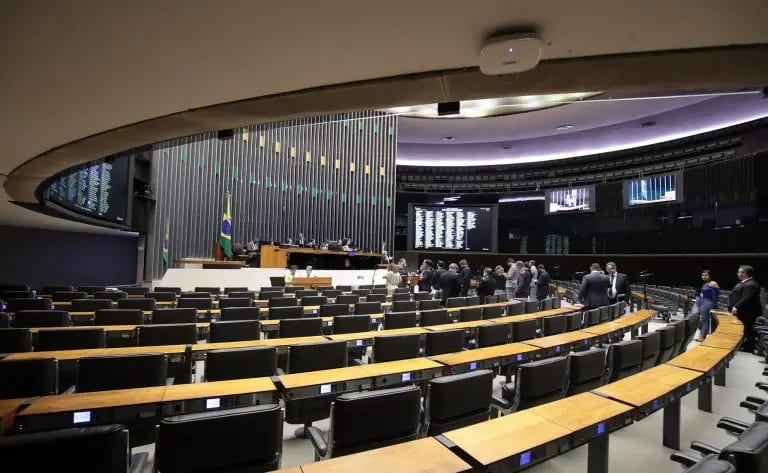 Seis chapas já estão completas para deputado federal em Goiás; prazo acaba sábado (15), 19h