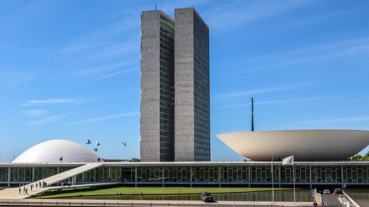 Congresso retoma votações a partir de 5 de outubro, com PECs e 107 vetos na fila