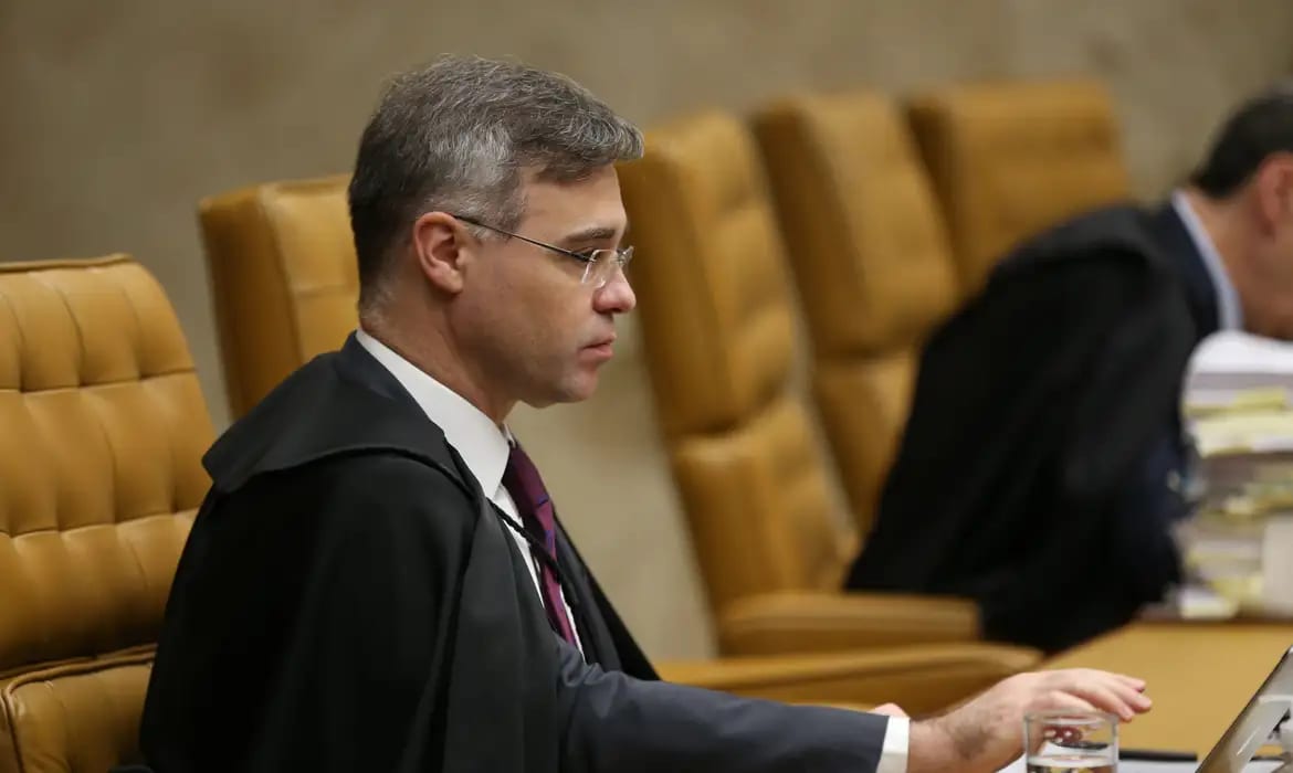 Mendonça libera sigilo de 39 processos no STF