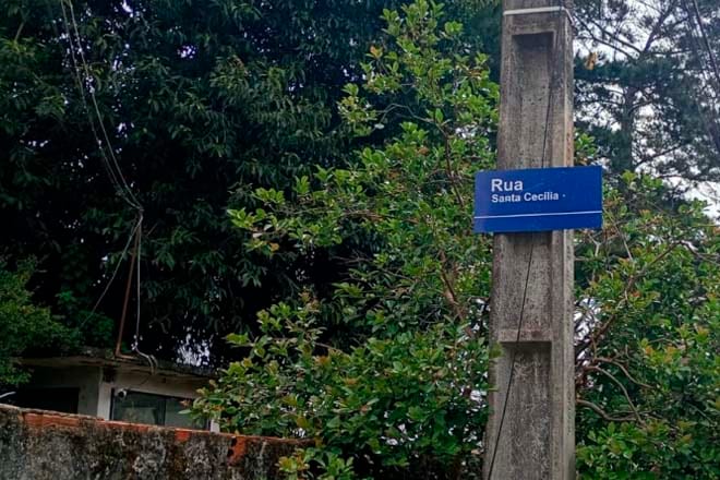 Gravataí renova placas de ruas para melhorar localização de endereços