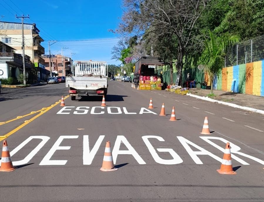 Ijuí faz obras de manutenção e reforça sinalização em várias vias