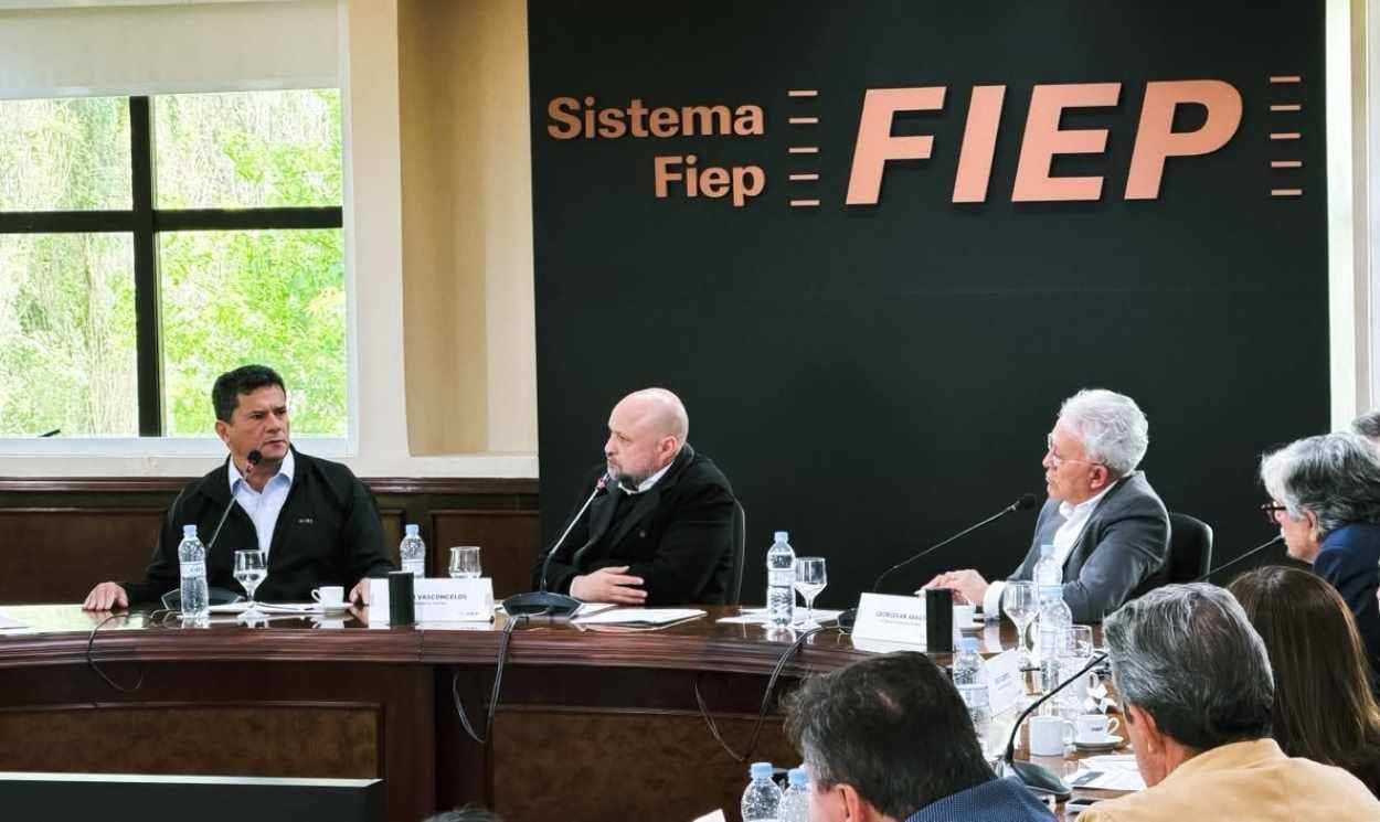 Moro diz à FIEP que indústria será prioridade e promete reduzir secretarias
