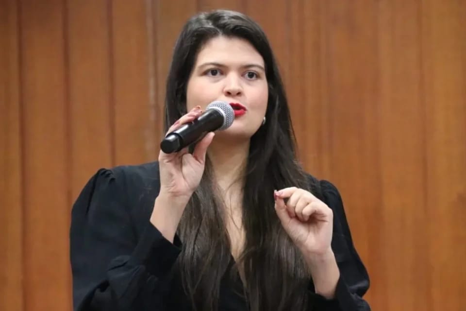 CNJ suspende cassação de Aava Santiago após posse de suplente na Câmara de Goiânia