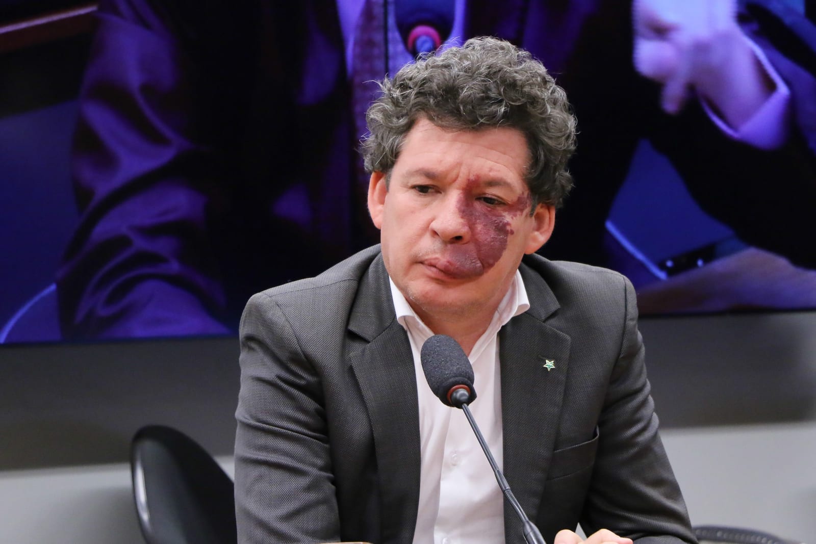 Reginaldo Lopes quer mudar PEC do passe livre no transporte público
