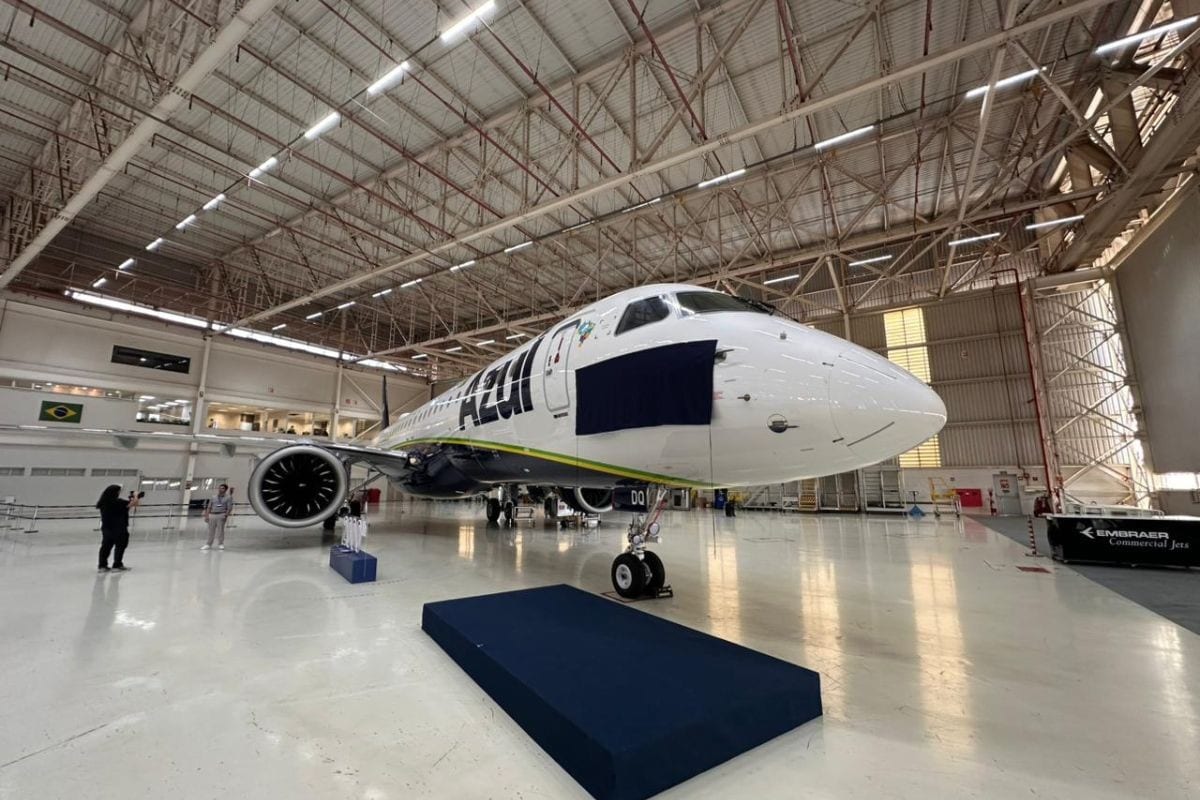 Embraer entrega avião de número 2.000 da família E-Jets, no interior de SP; modelo já levou quase 3 bilhões de passageir