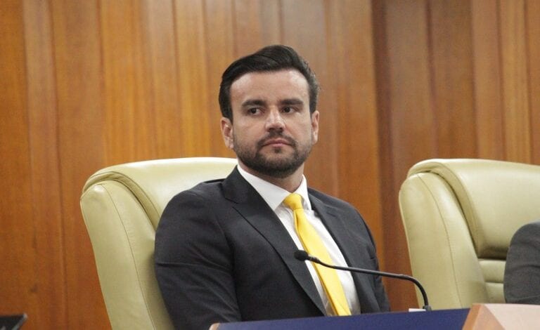 Goiânia aprova carteira de identificação para pacientes com fibromialgia