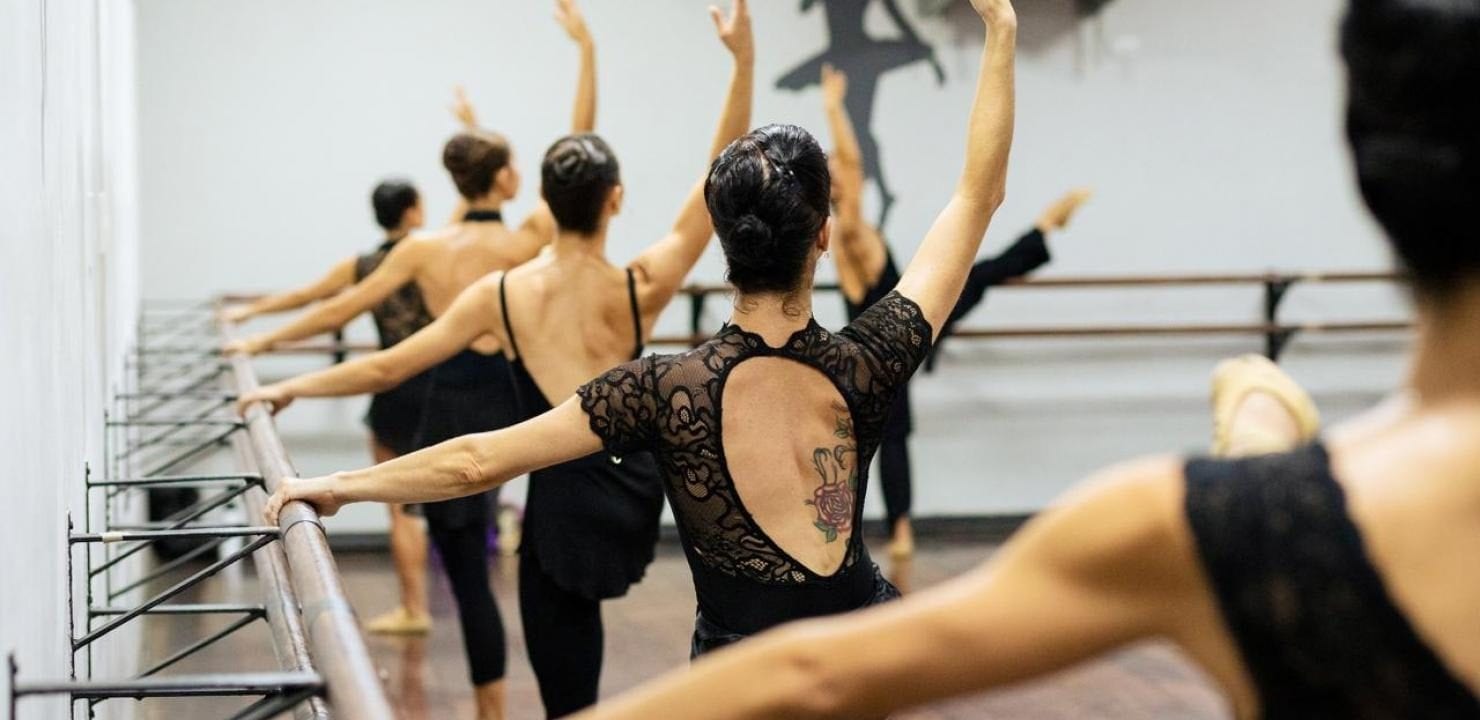 Escola Municipal de Bailado abre inscrições para seleção de novos alunos em Santos