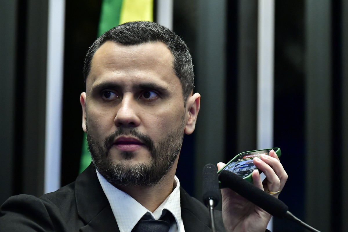 Republicanos decide hoje se Cleitinho será candidato ao governo de MG