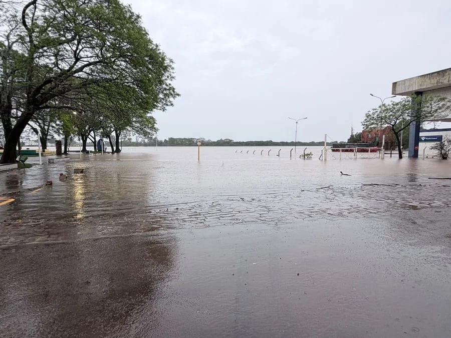 Inundação dos rios Uruguai e do Ibirapuitã mantém mais de 350 pessoas fora de casa