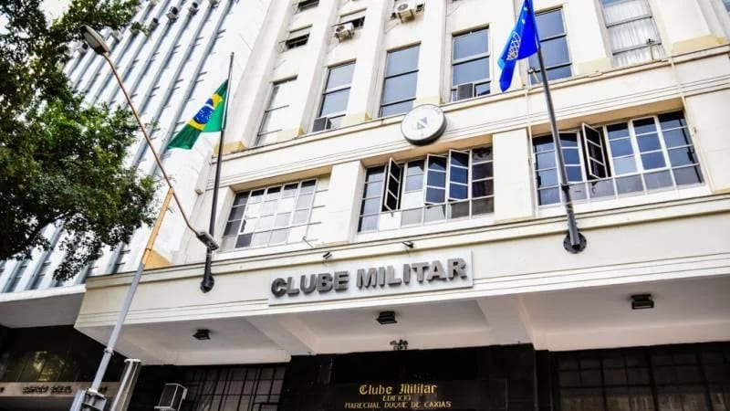 Deputados exigem à Defesa lista de recursos cedidos a clubes militares