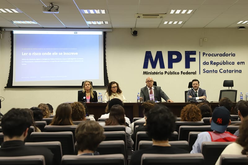 MPF faz III seminário sobre tráfico de pessoas e contrabando em Florianópolis
