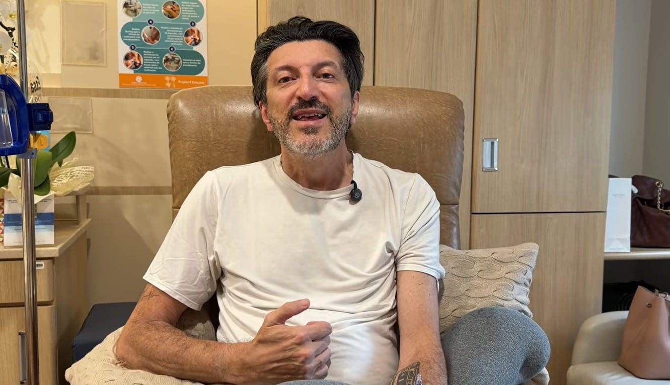 'Eu tinha 0%, hoje já tenho 0,1% de escapar dessa doença', diz Lito em novo vídeo em que aparece falando sobre aviação