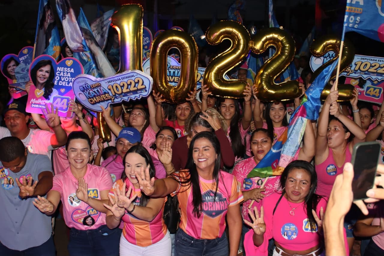 Kátia Chaves e Karynne Sotero fazem caminhada em Tocantinópolis