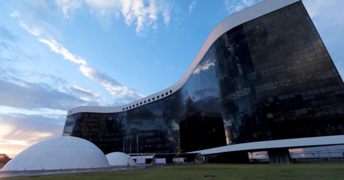TSE manda remover posts de Lula, Janja, Janones e Lindbergh