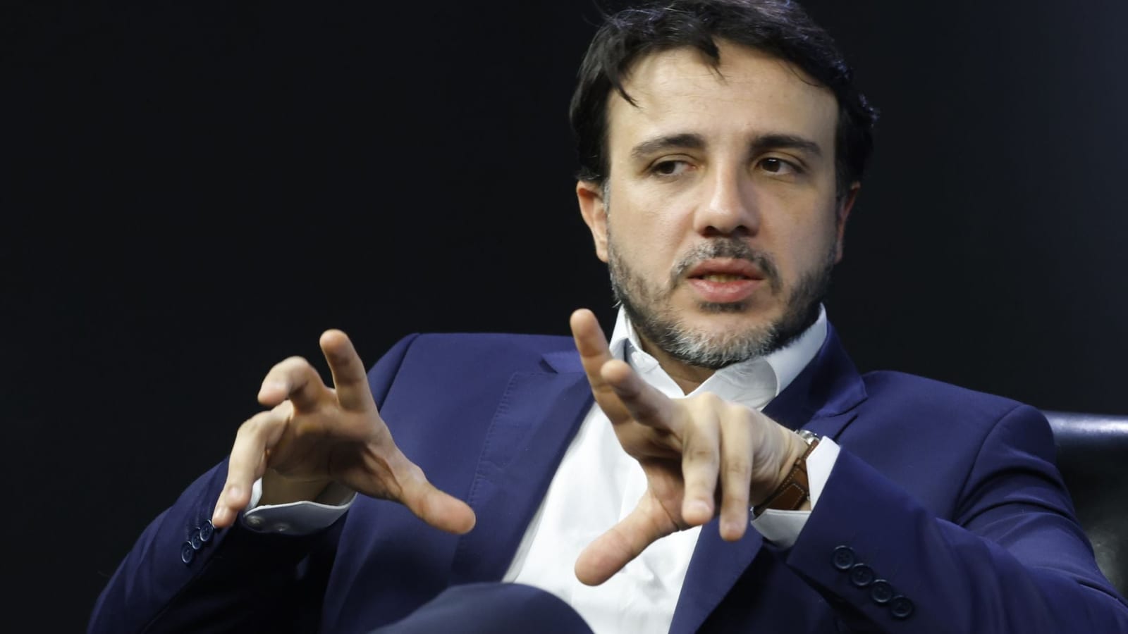 “The Economist” diz que Renan é “convencido” mas “não charlatão”