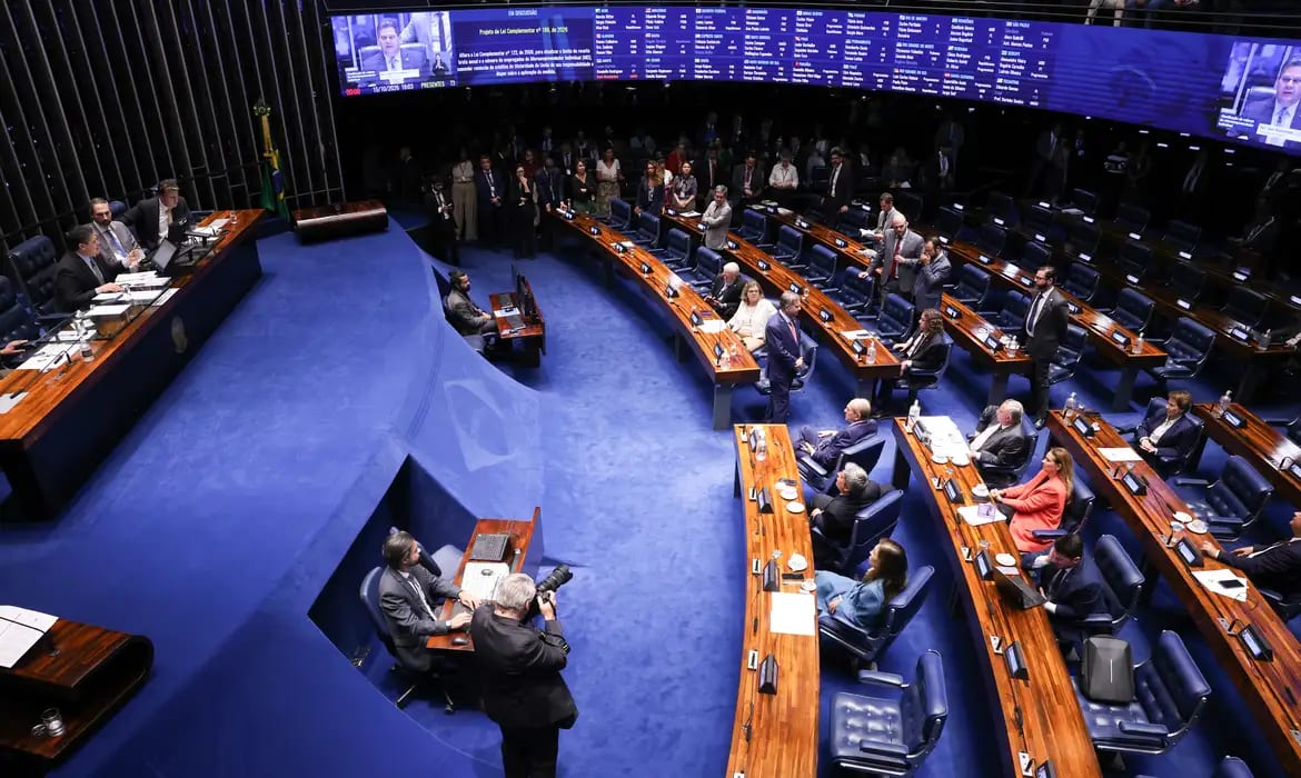 Senado aprova elevação do teto de faturamento do MEI e anistia para dívidas ativas da União