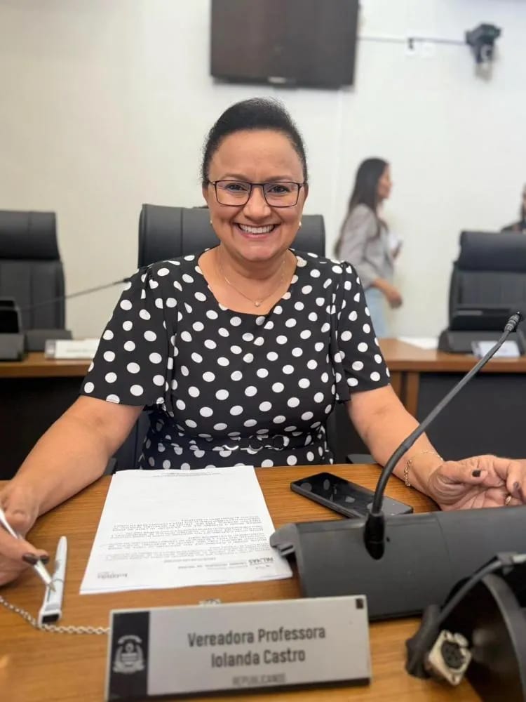 Professora Iolanda pede vistoria e recuperação de nascente no Aureny II
