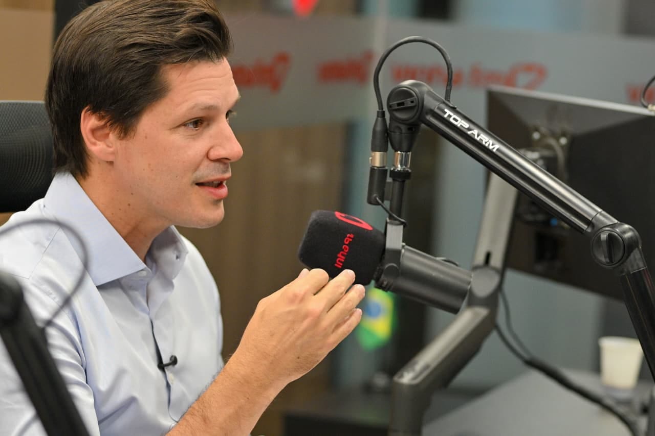 Daniel prioriza combate à violência contra a mulher e expande IA em Goiás